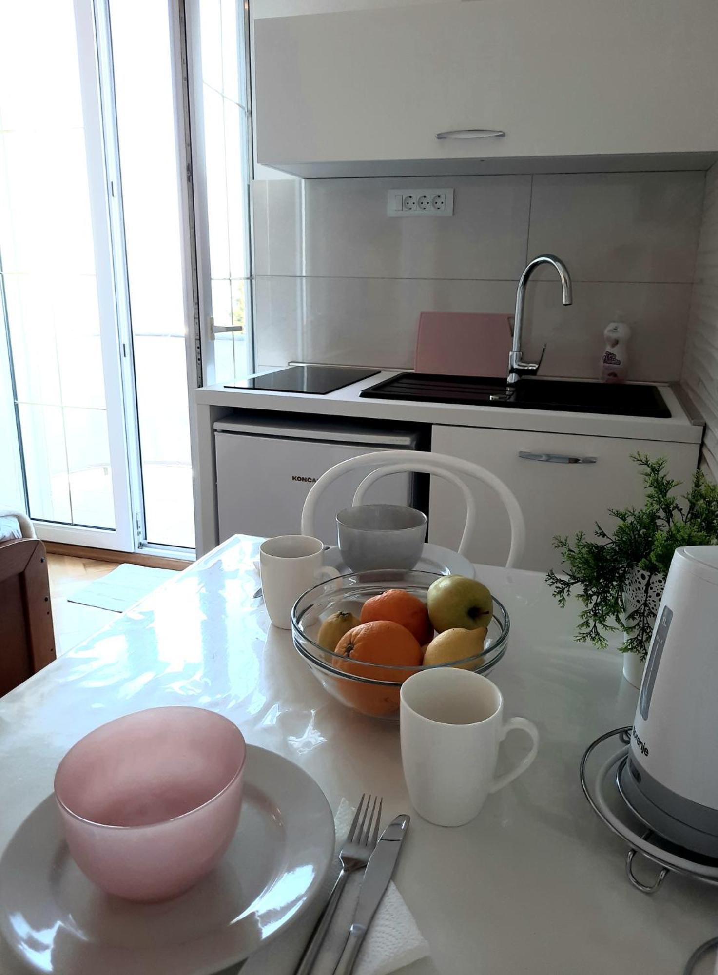 Studio Apartments Regina Bol Ruang foto